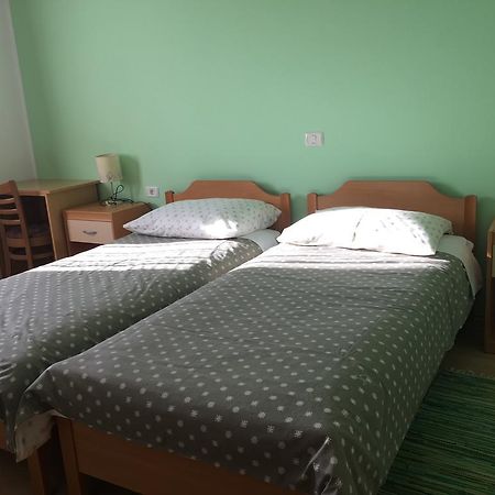Guest House Okrepcevalnica Zemonska Vaga إليرسكا بسترتشا المظهر الخارجي الصورة