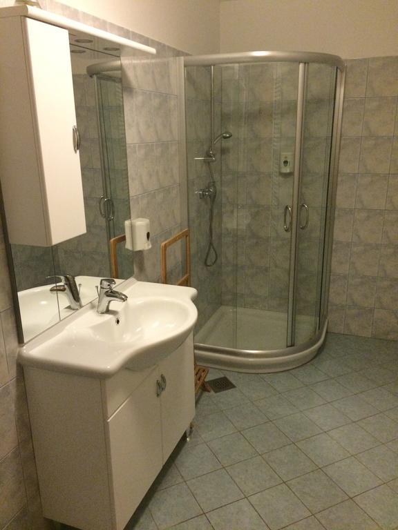 Guest House Okrepcevalnica Zemonska Vaga إليرسكا بسترتشا المظهر الخارجي الصورة