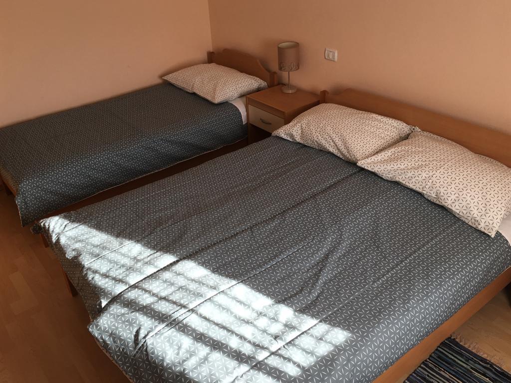 Guest House Okrepcevalnica Zemonska Vaga إليرسكا بسترتشا المظهر الخارجي الصورة